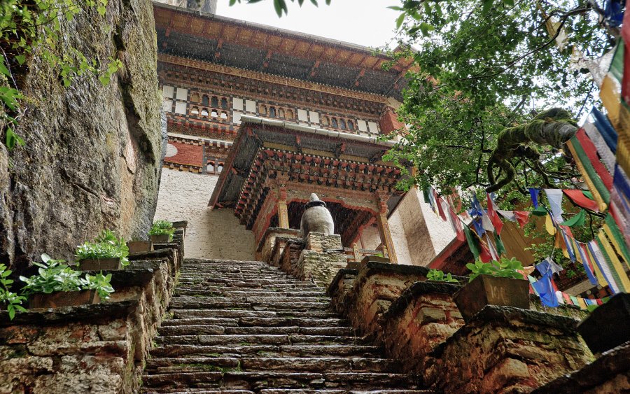 Вход в монастырь Такцанг-Лакханг